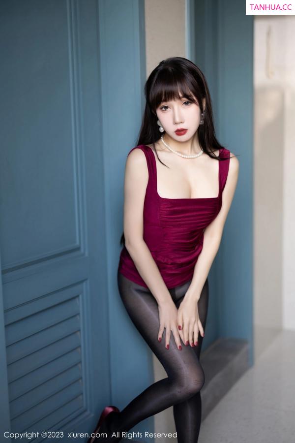 波巧酱  [XiuRen]高清写真图 2023.05.04 No.6670 波巧酱 黑丝美腿第14张图片